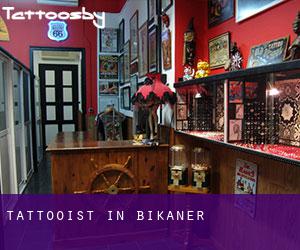 Tattooist in Bikaner