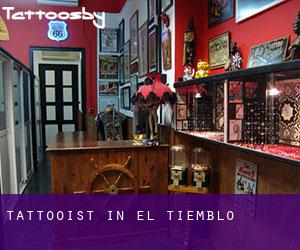 Tattooist in El Tiemblo
