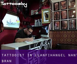 Tattooist in Llanfihangel-Nant-Brân