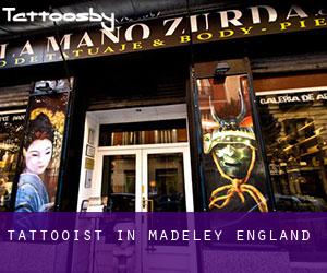 Tattooist in Madeley (England)